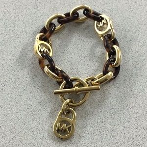 Michael Kors bracelet. Great pre-owned condition.